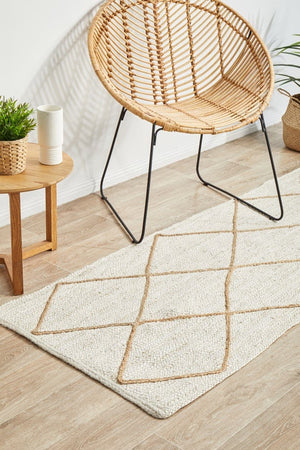 Byron 222 White Runner rug — top-down view showing white stripe and chevron pattern