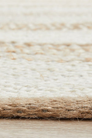 Byron 555 Natural White jute rug — detail shot of two-tone braided jute pattern