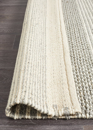 Navia 340 Silver felted wool rug — detail shot of silver wool construction
