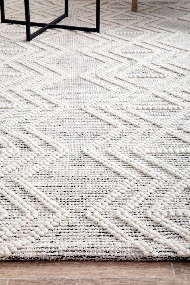 Clara rug — 225x155cm size shown in dining area