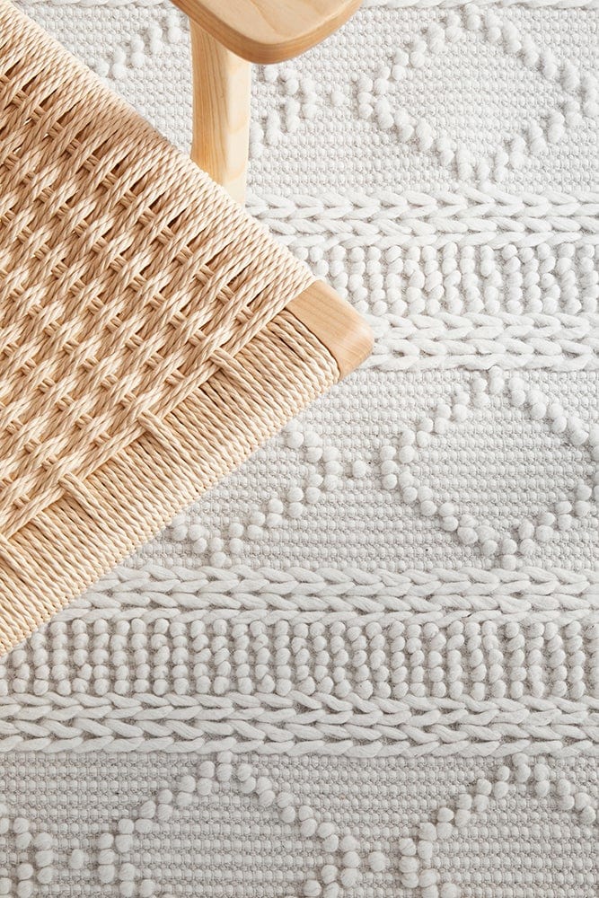 Zoe rug — 225x155cm size shown in dining area