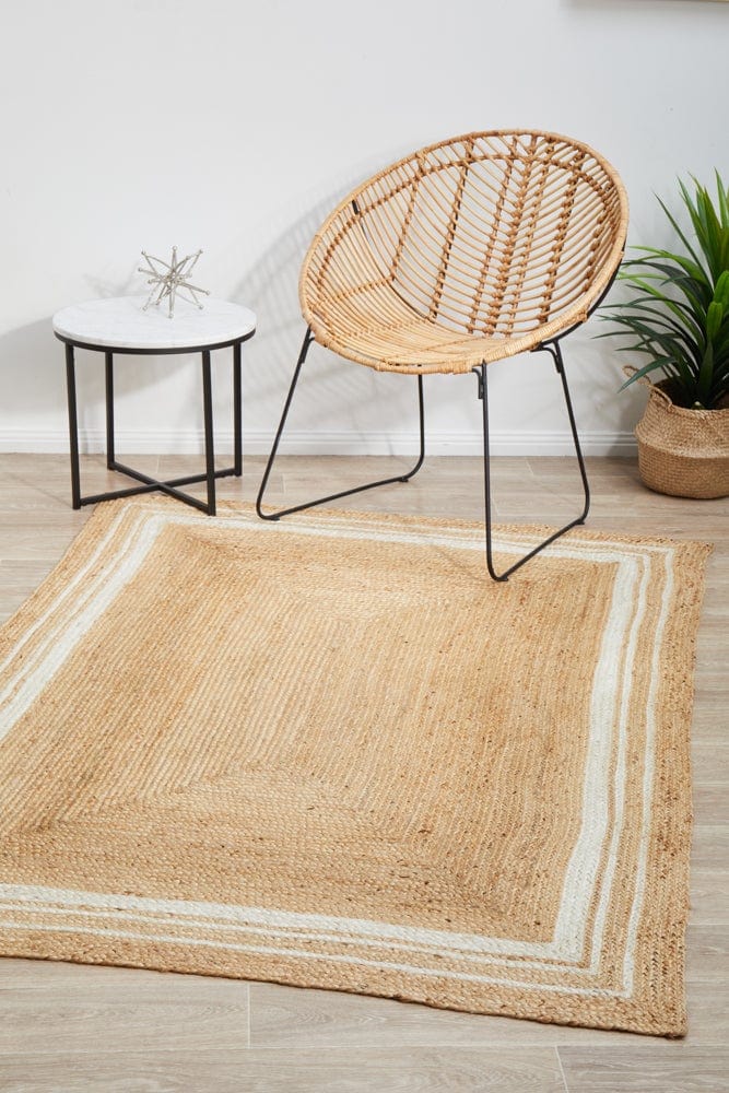 Byron 111 Natural jute rug — close-up of hand-braided weave detail