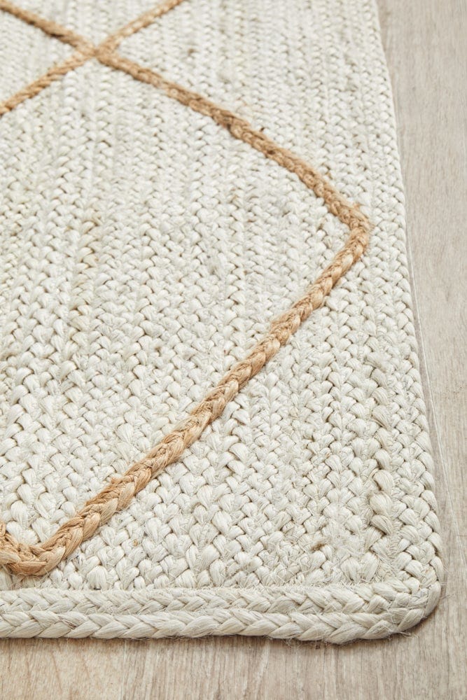 Byron 222 White Runner rug — full length product shot