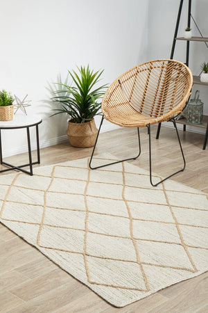 Byron 222 White rug — top-down flat lay showing white stripe and chevron braided pattern
