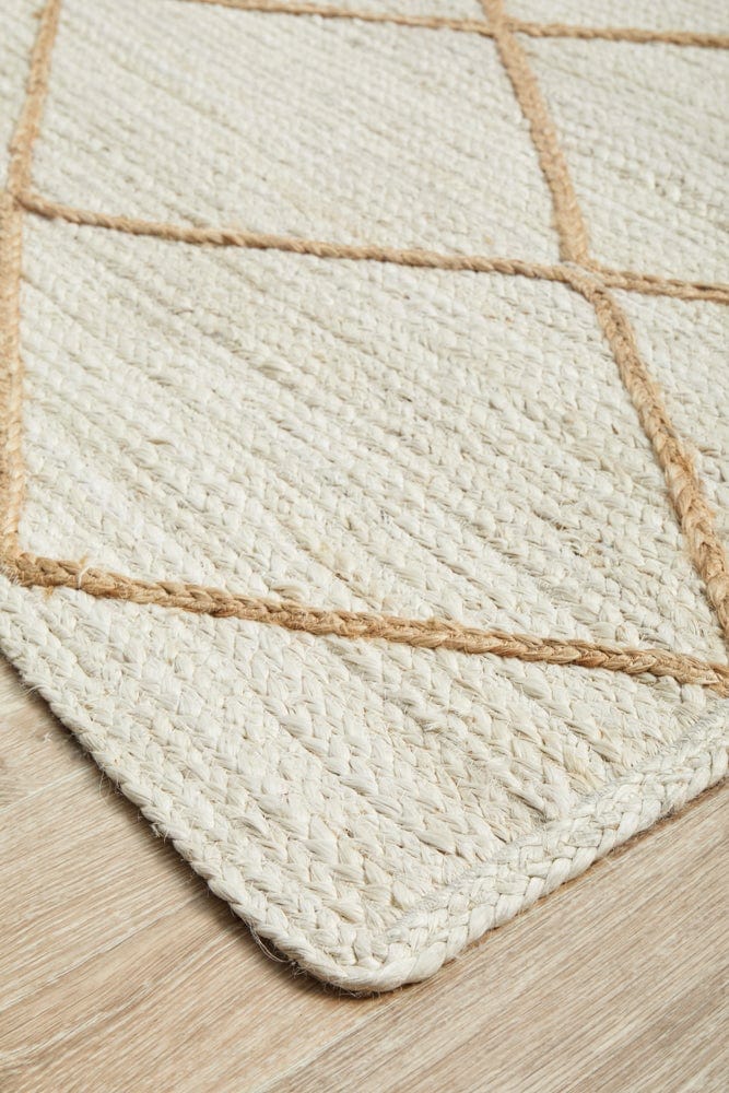 Byron 222 White jute rug — side angle showing 8mm braided pile