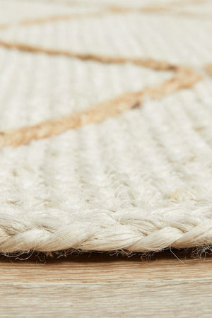 Byron 222 White jute rug — detail shot of white braided jute pattern