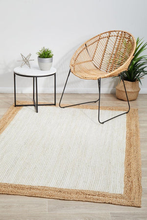 Byron 333 White Natural jute rug — close-up of hand-braided weave detail