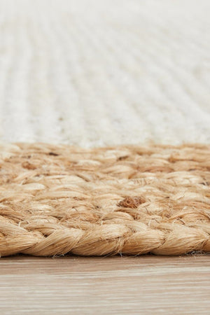 Byron 333 White Natural jute rug — detail shot of white and natural braid pattern
