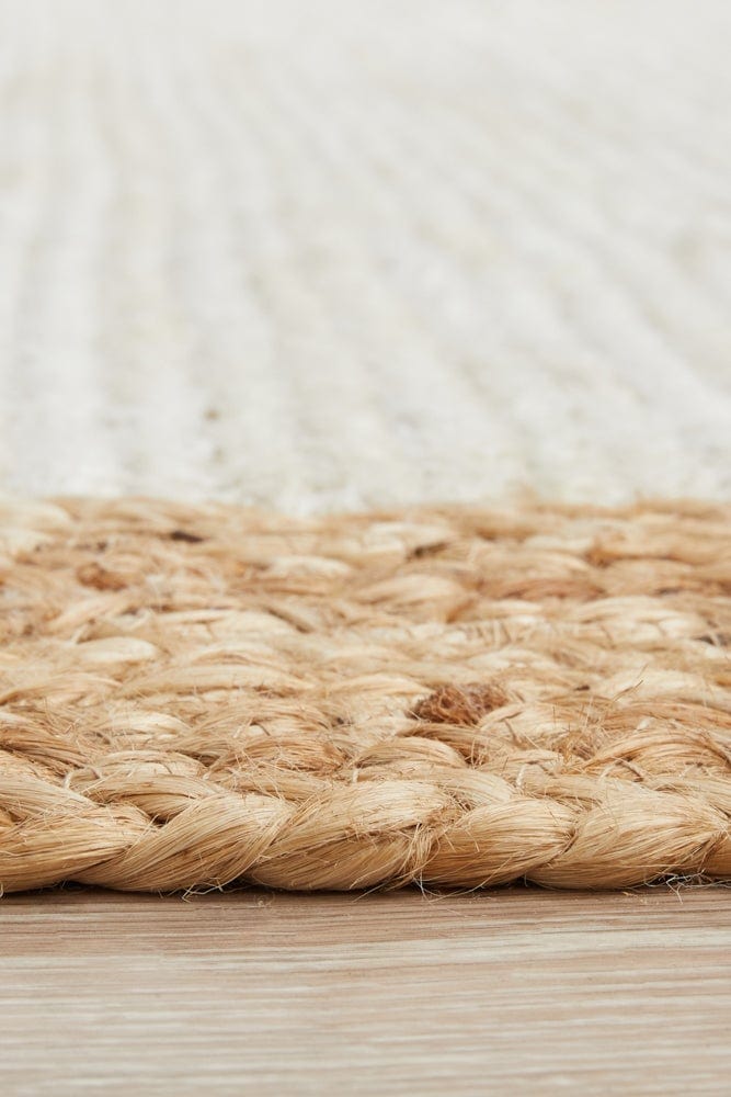 Byron 333 White Natural jute rug — detail shot of white and natural braid pattern