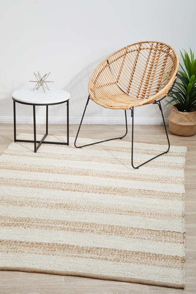 Byron 555 Natural White jute rug — close-up of hand-braided weave detail