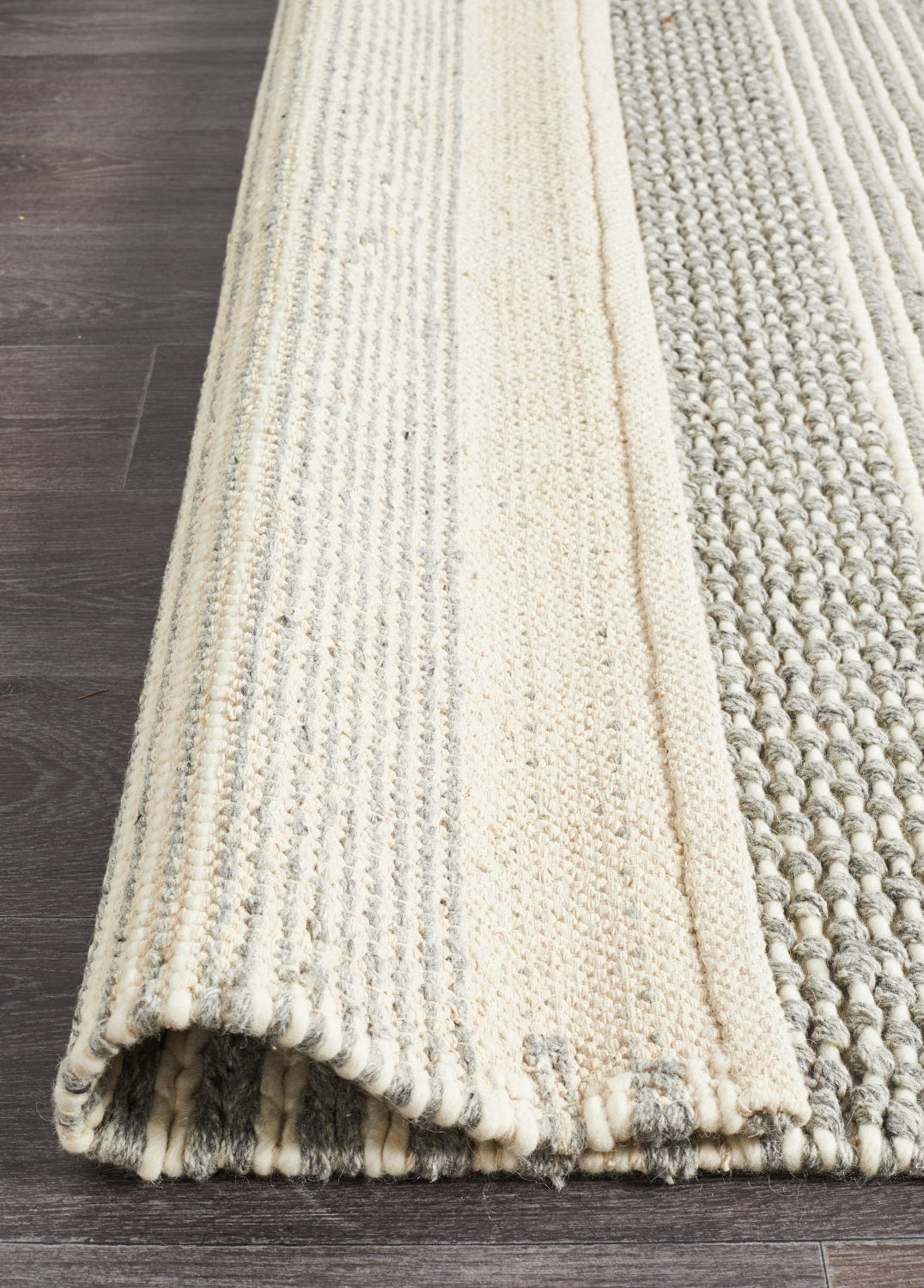 Navia 340 Silver felted wool rug — detail shot of silver wool construction